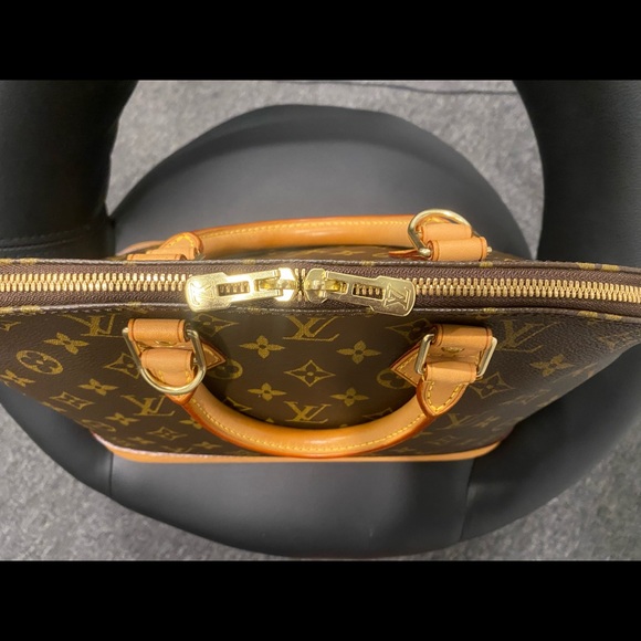 ‼️SOLD‼️ Louis Vuitton Alma Pm ‼️SOLD‼️ - Picture 6 of 9